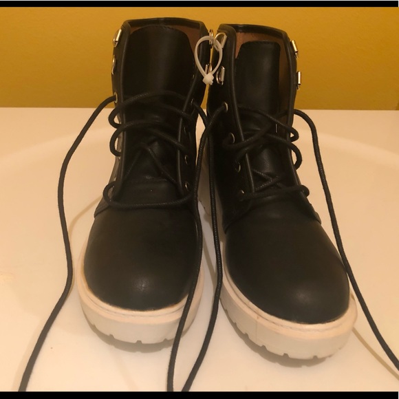 Cut out ankle combat boots - Picture 2 of 6
